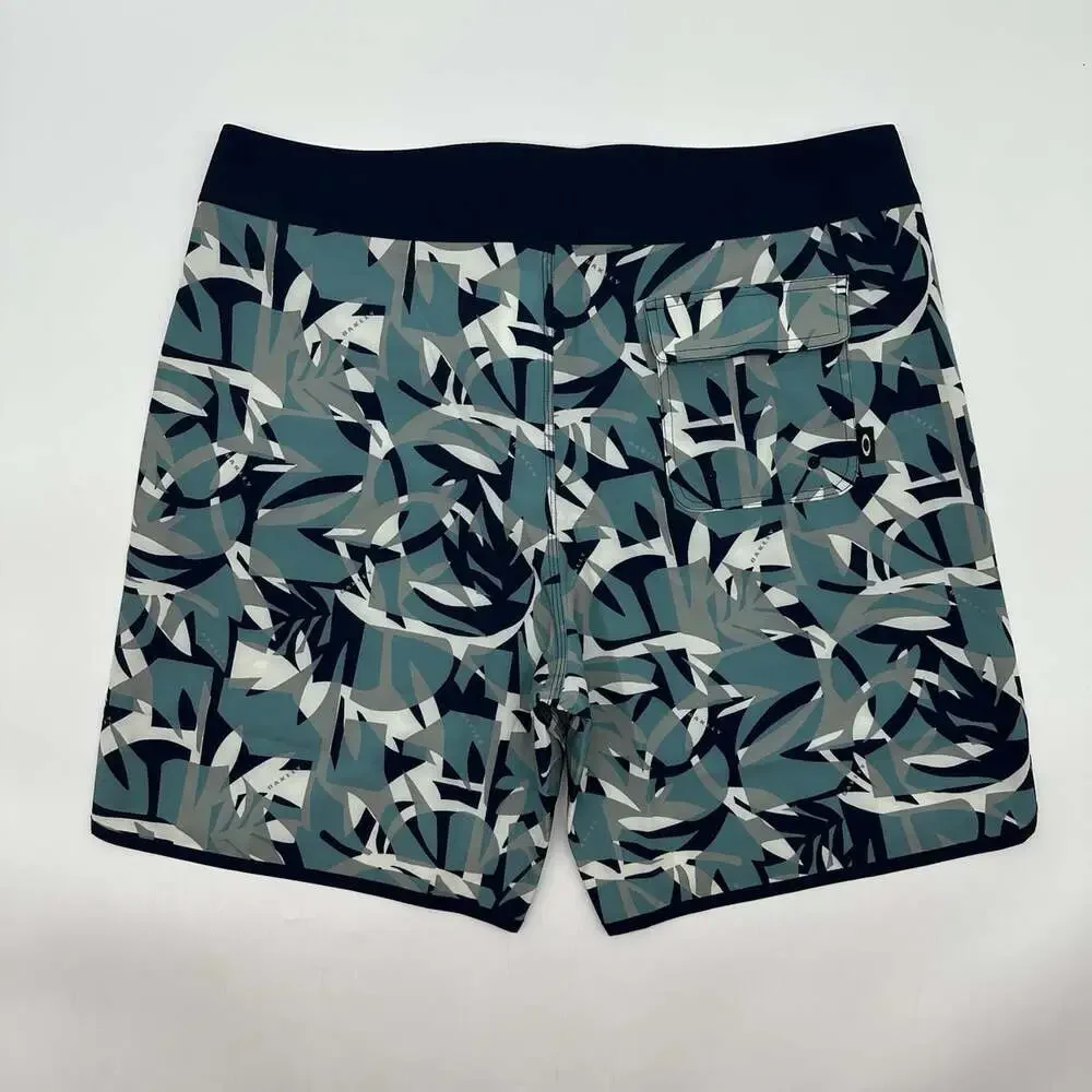 Oakley Session RC Size 34 Colar Reef Hydrolix Performance Fit Board Shorts NWT